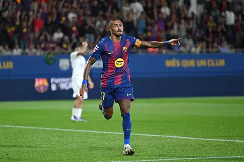 دقيقة بدقيقة.. برشلونة 4-0 فالنسيا..حفلة أهداف